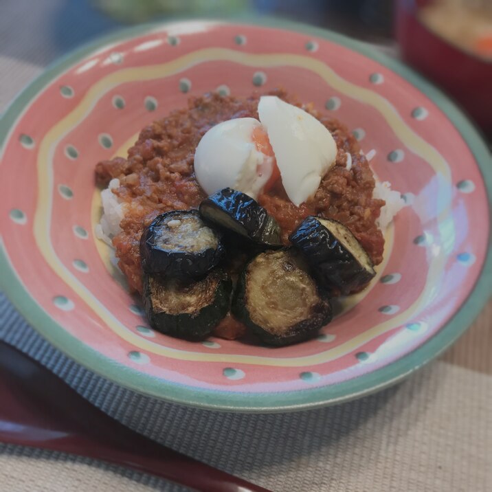 ルウ不使用♡なすとズッキーニのトマトキーマカレー